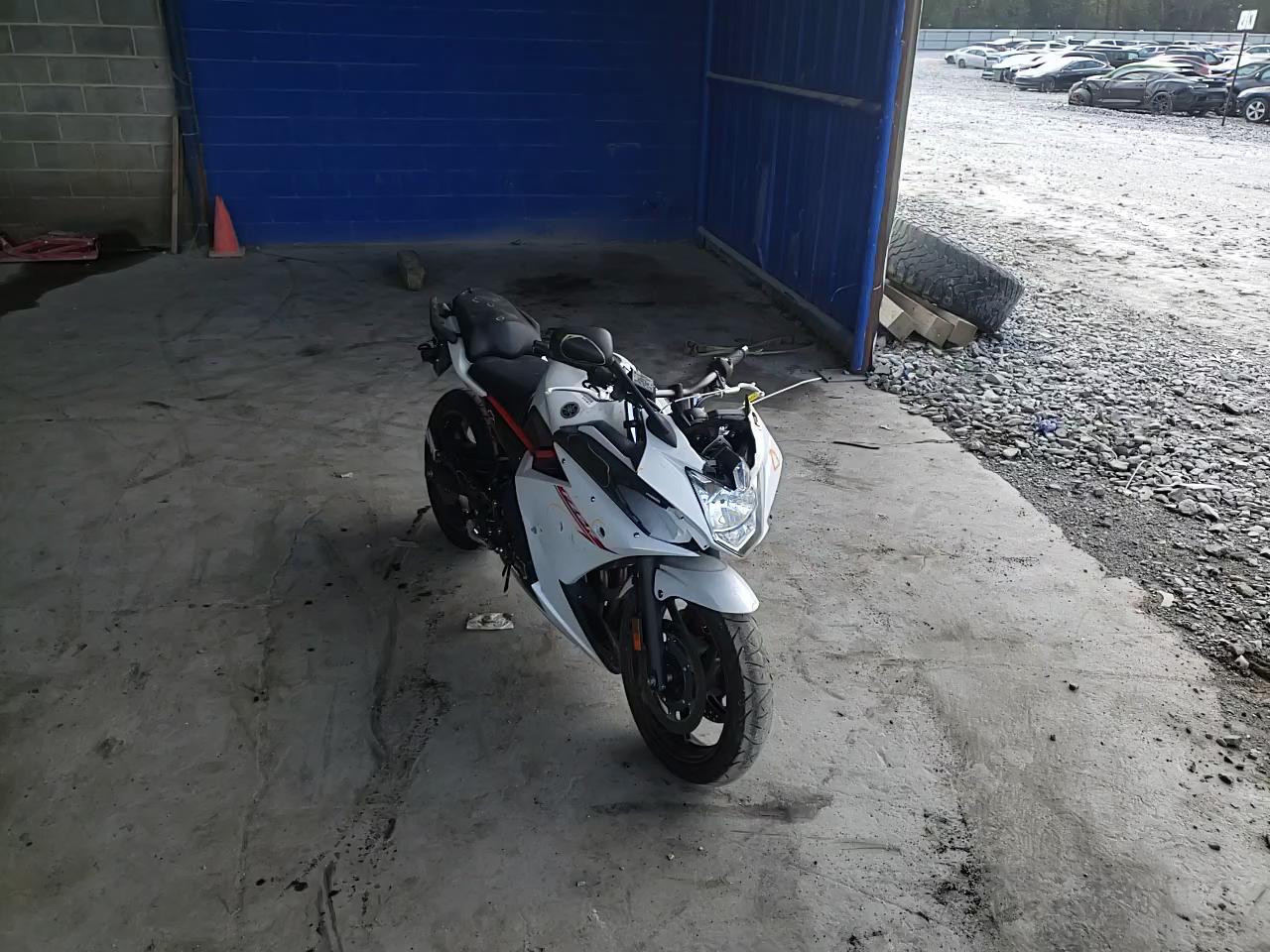 2013 YAMAHA FZ6 R JYARJ18E7DA011213