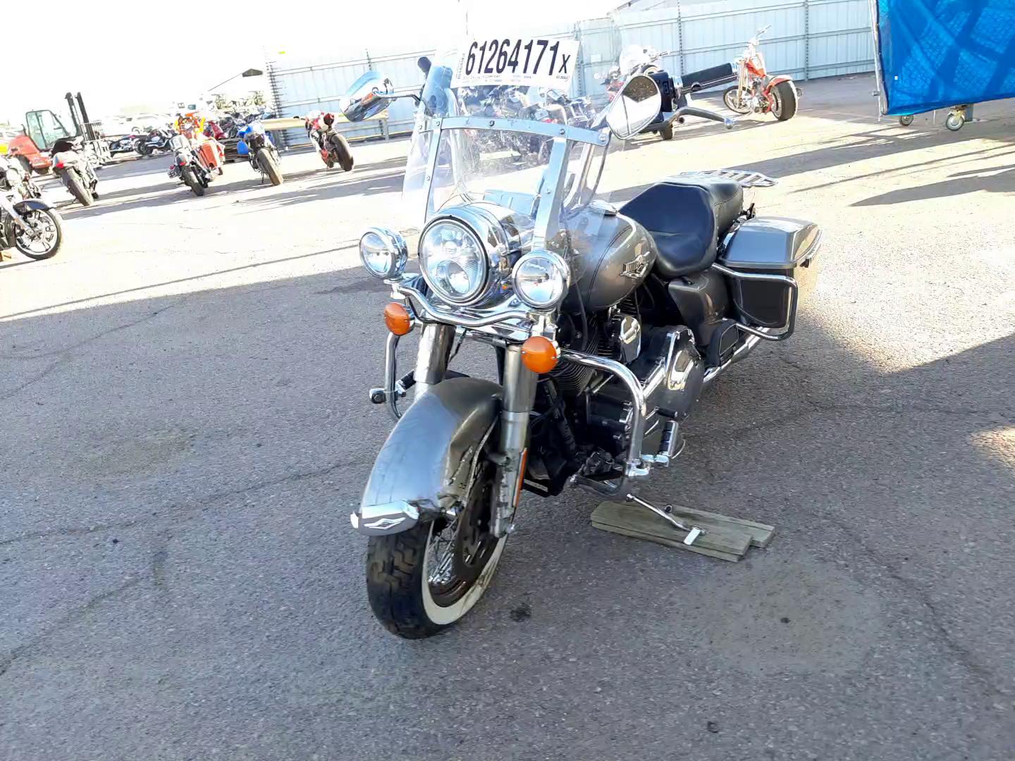 2016 HARLEY-DAVIDSON FLHR ROAD 1HD1FBM1XGB676762