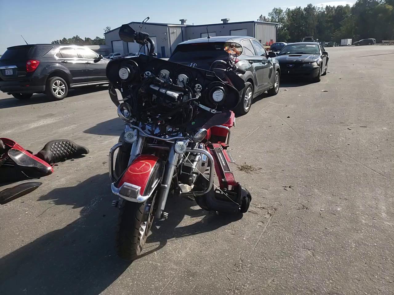 2010 HARLEY-DAVIDSON FLHTK 1HD1KEM16AB622234