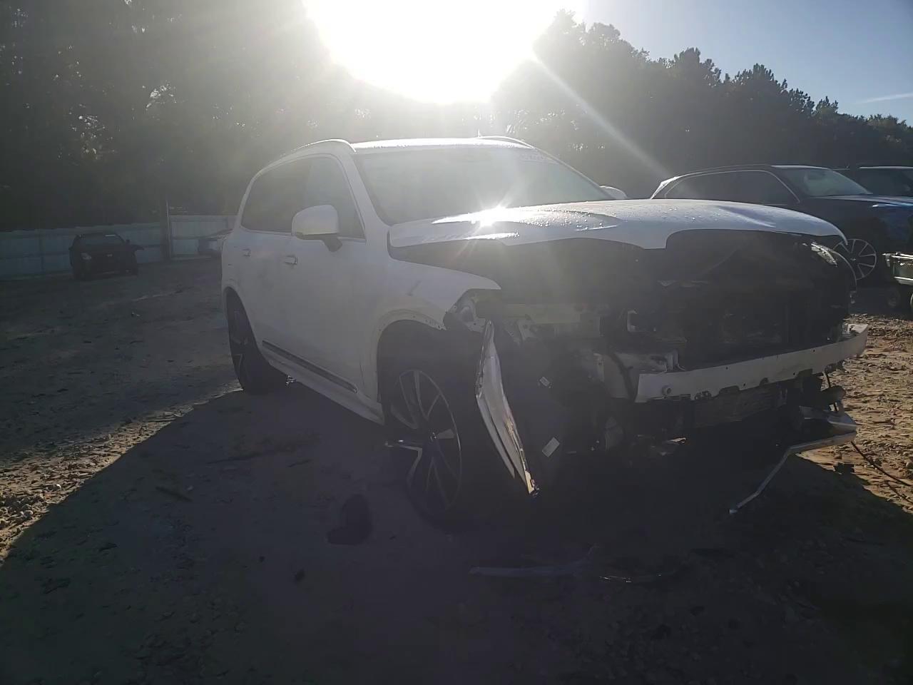2019 VOLVO XC90 T8 IN YV4BR0CL7K1469004