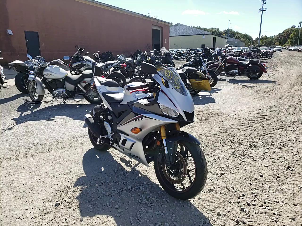 2020 YAMAHA YZFR3 A MH3RH18Y7LK003942