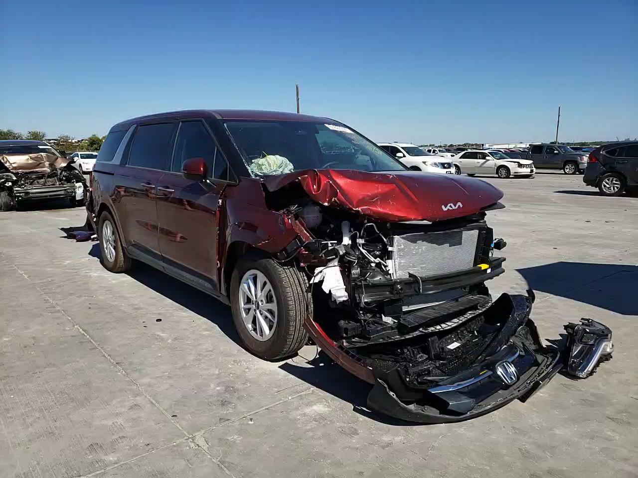 2022 KIA CARNIVAL L KNDNB4H31N6114440