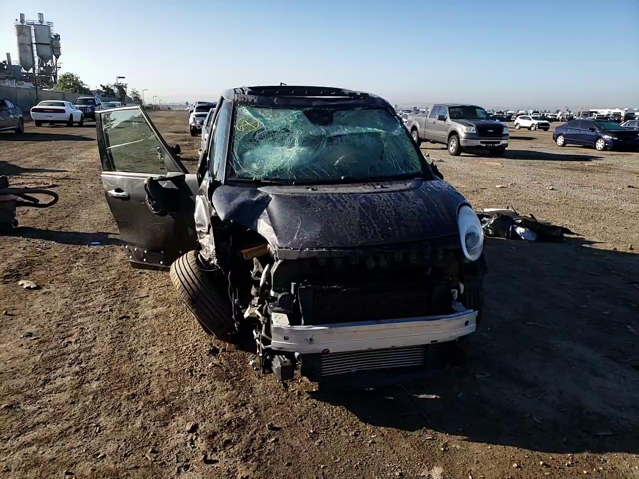 2014 FIAT 500L EASY ZFBCFABH6EZ021803