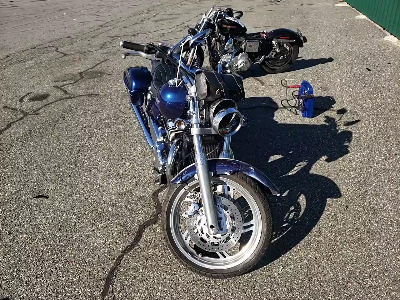 2010 TRIUMPH MOTORCYCLE THUNDERBIR SMTB01WF6AJ444152
