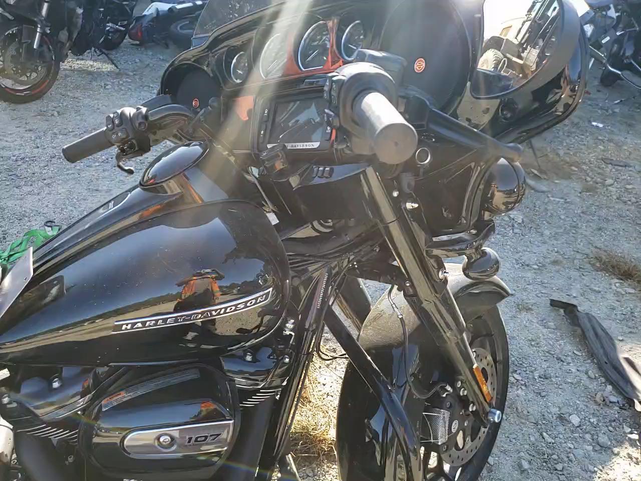 2009 HARLEY-DAVIDSON FLHTCU 1HD1FC4109Y637037