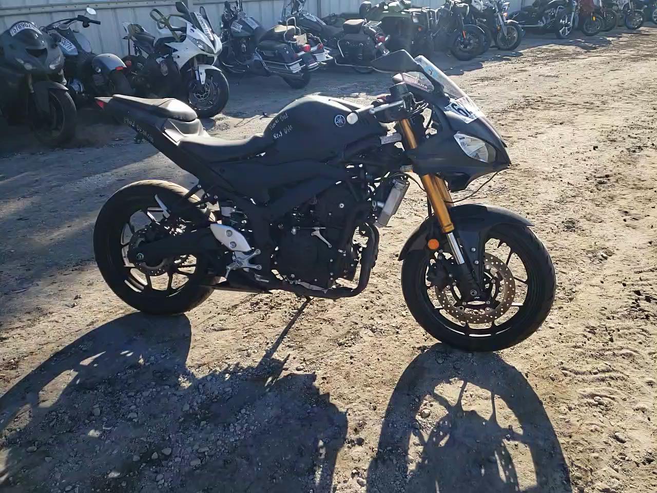 2019 YAMAHA YZFR3 MH3RH17Y7KK002256