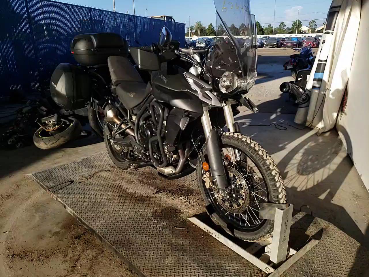 2013 TRIUMPH MOTORCYCLE TIGER 800X SMTE06BF4DT584287
