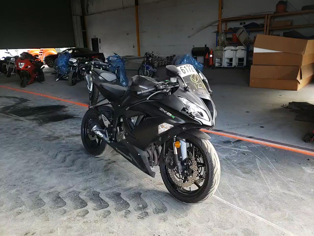 2015 KAWASAKI ZX636 E JKBZXJE14FA016544