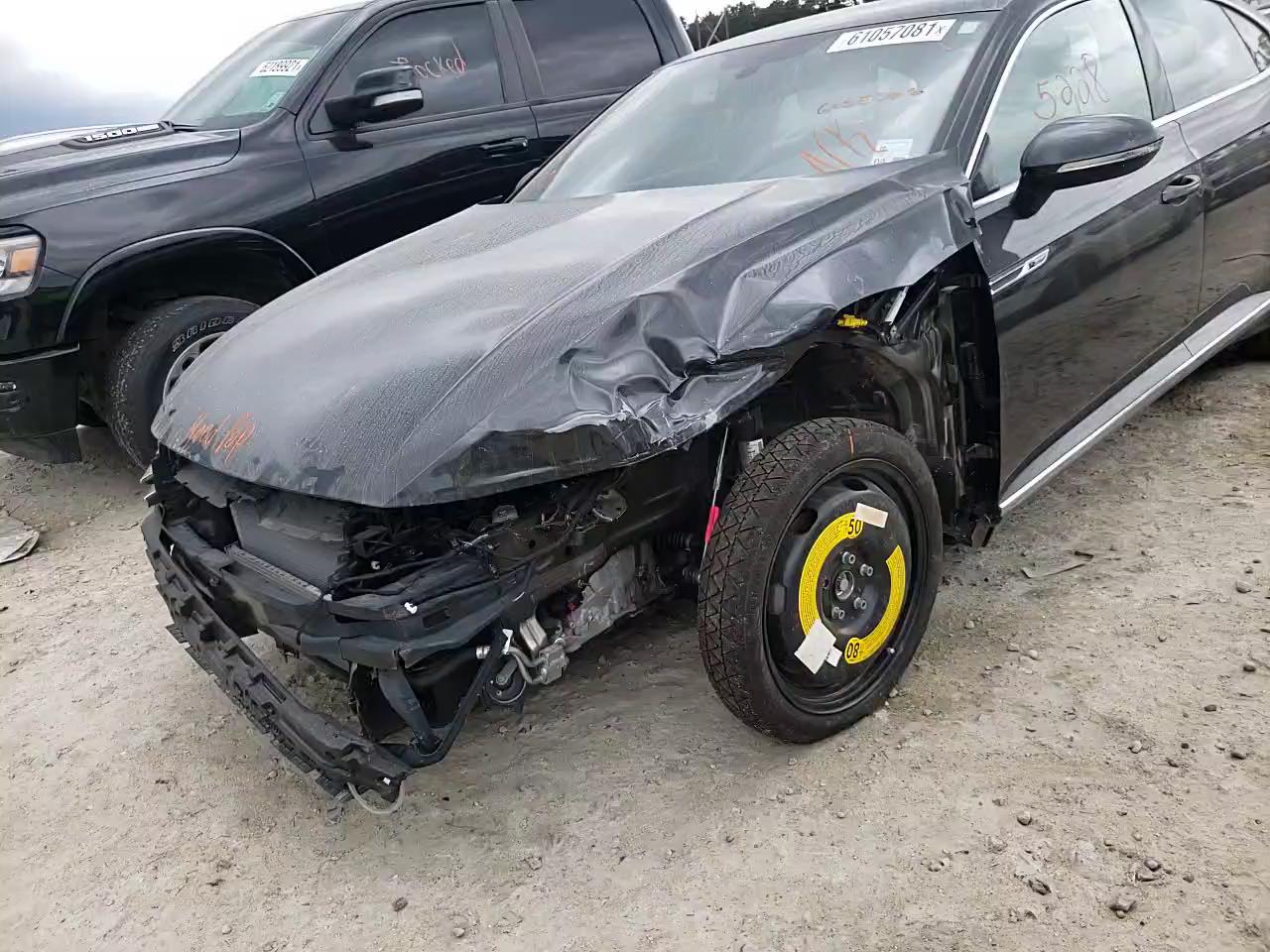 2019 VOLKSWAGEN ARTEON SE WVWFR7AN1KE028639