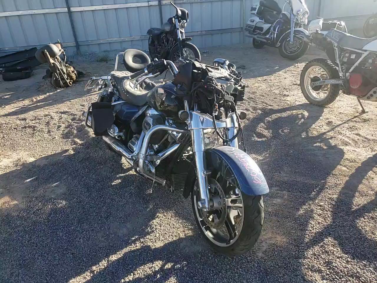 2018 HARLEY-DAVIDSON FLHX 115TH 1HD1KXC19JB626582