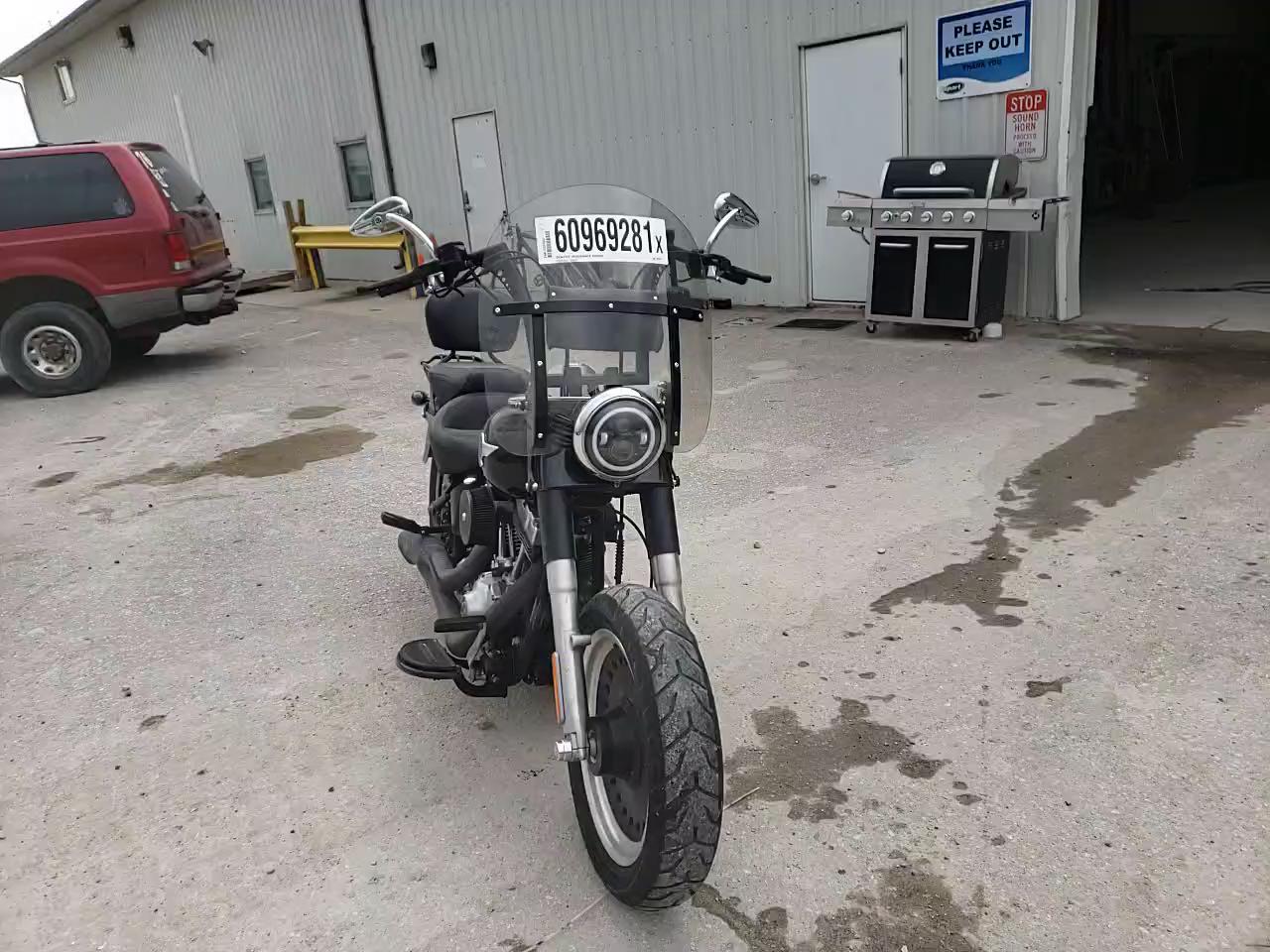 2010 HARLEY-DAVIDSON FLSTFB 1HD1JN51XAB025105