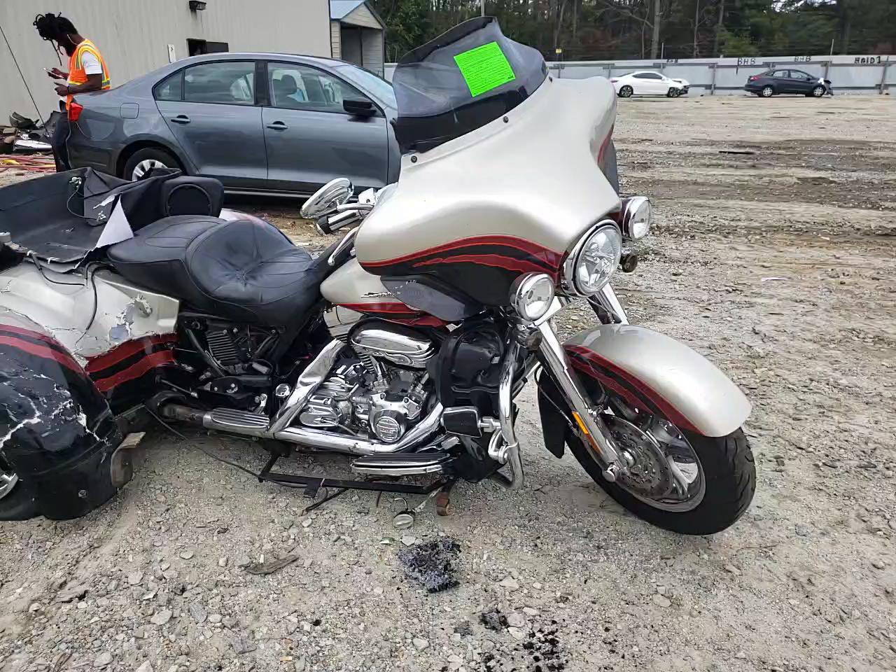 2006 HARLEY-DAVIDSON FLHTCUSE 1HD1PRE1X6Y953250