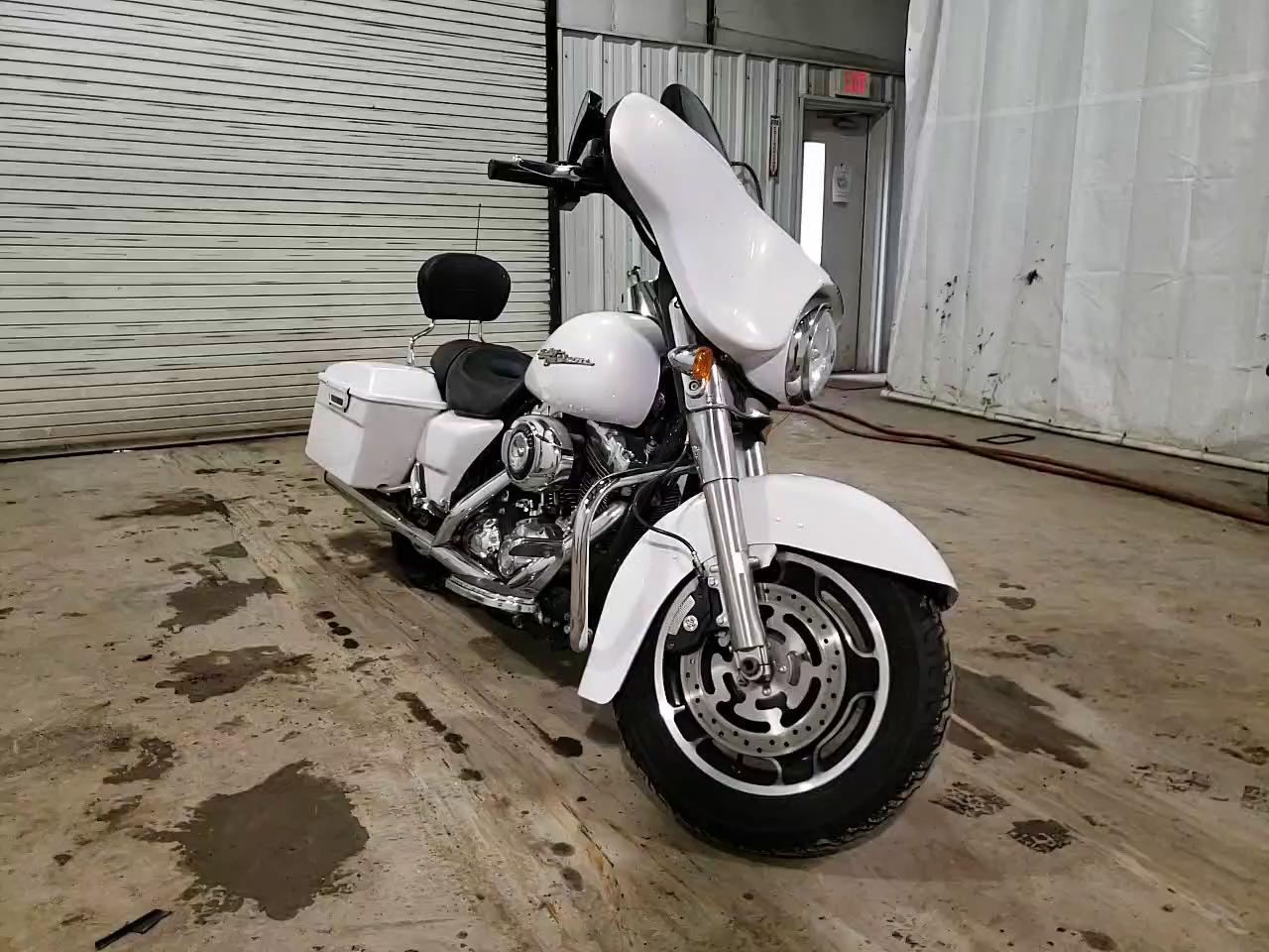 2008 HARLEY-DAVIDSON FLHX 1HD1KB4188Y684403