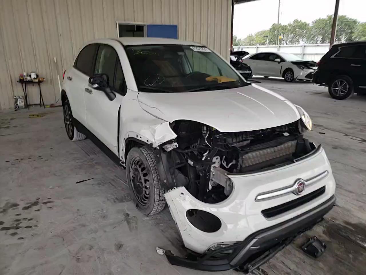 2016 FIAT 500X TREKK ZFBCFXCT5GP362078