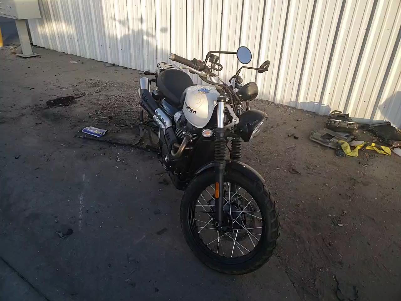 2020 TRIUMPH MOTORCYCLE STREET SCR SMTD44GN0LT968358