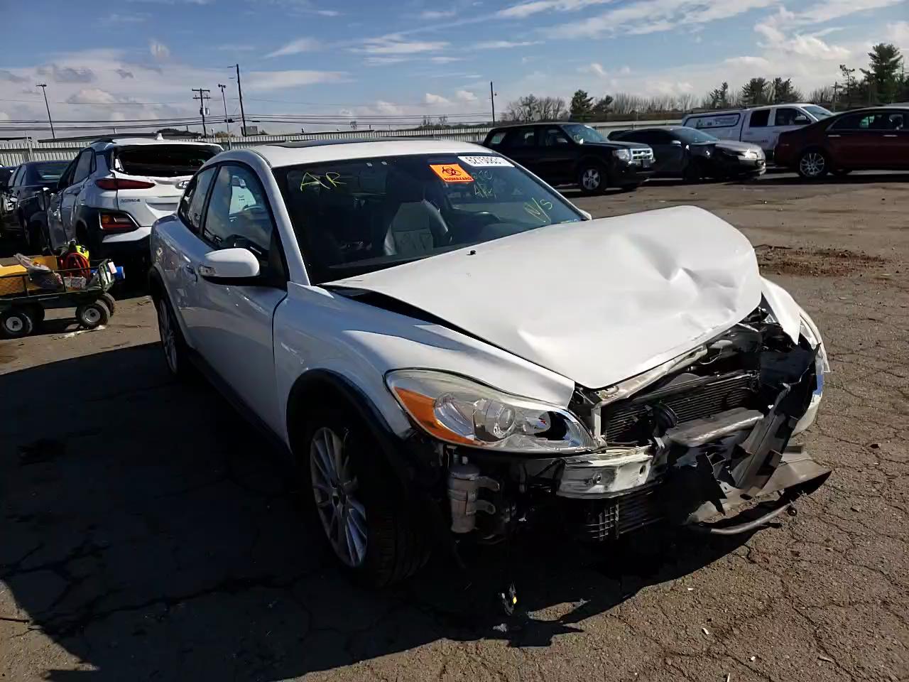 2011 VOLVO C30 T5 YV1672MK1B2245727