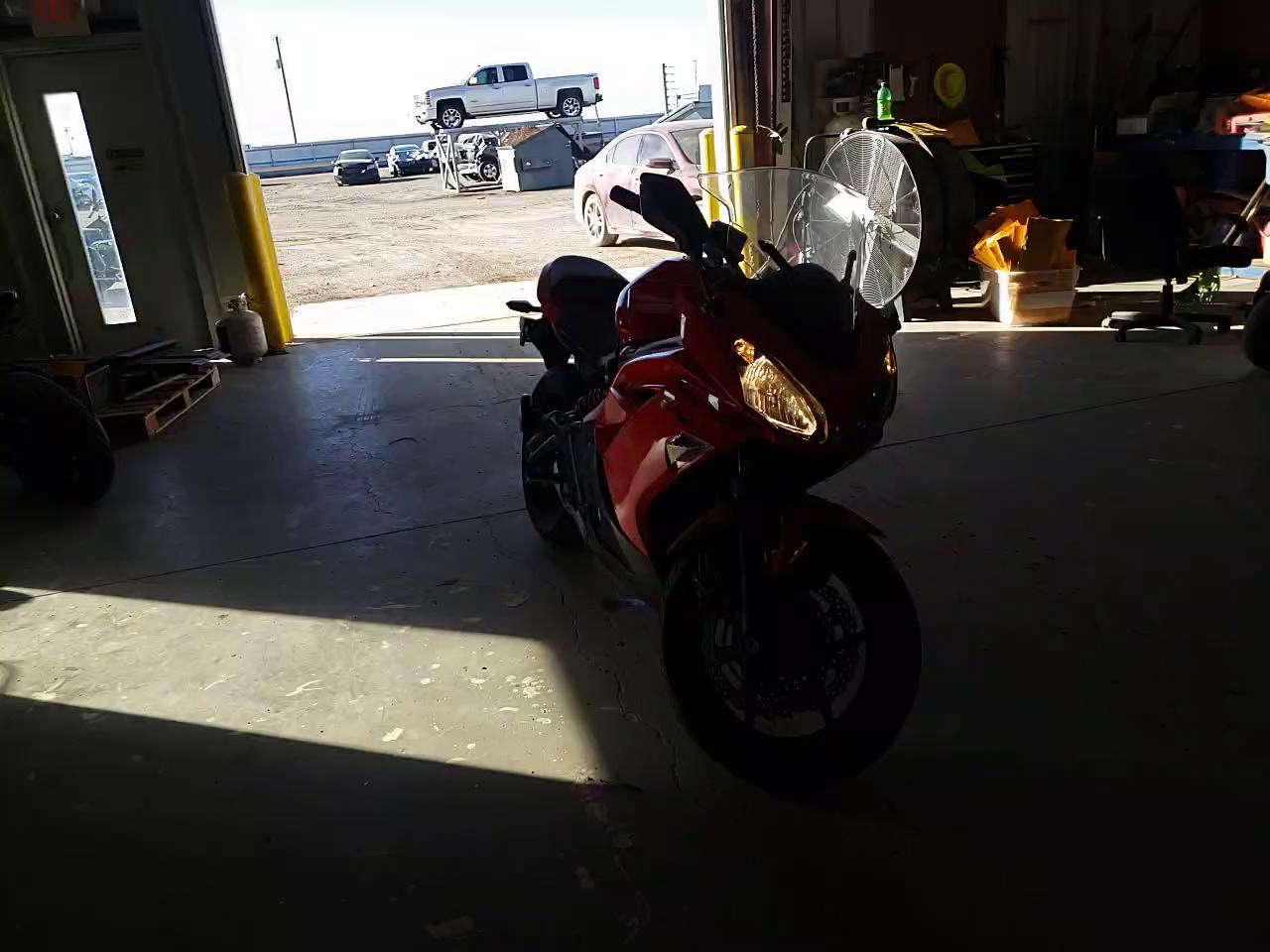 2012 KAWASAKI EX650 EC JKAEXEE16CDA03172