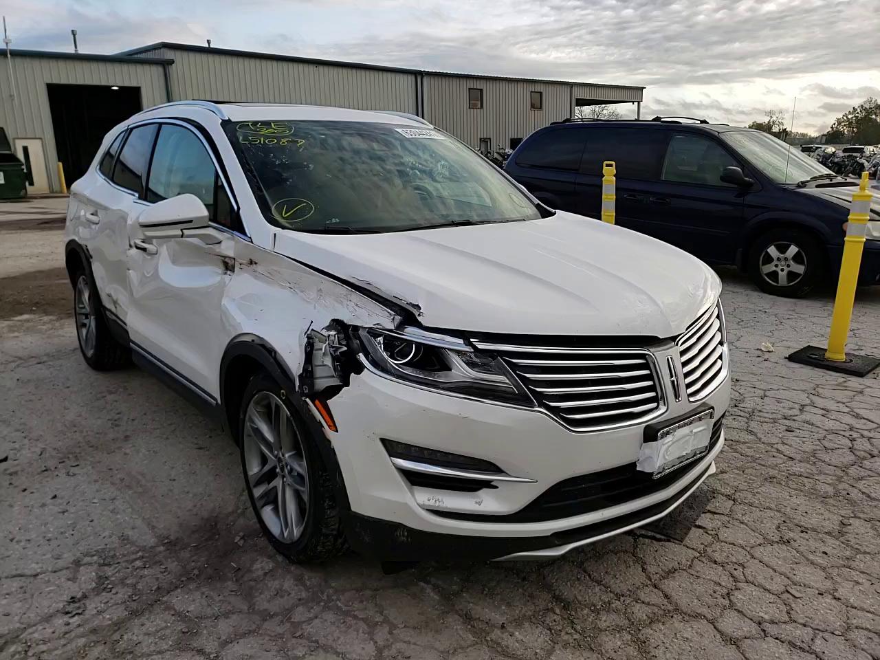 2017 LINCOLN MKC RESERV 5LMTJ3DH3HUL51087