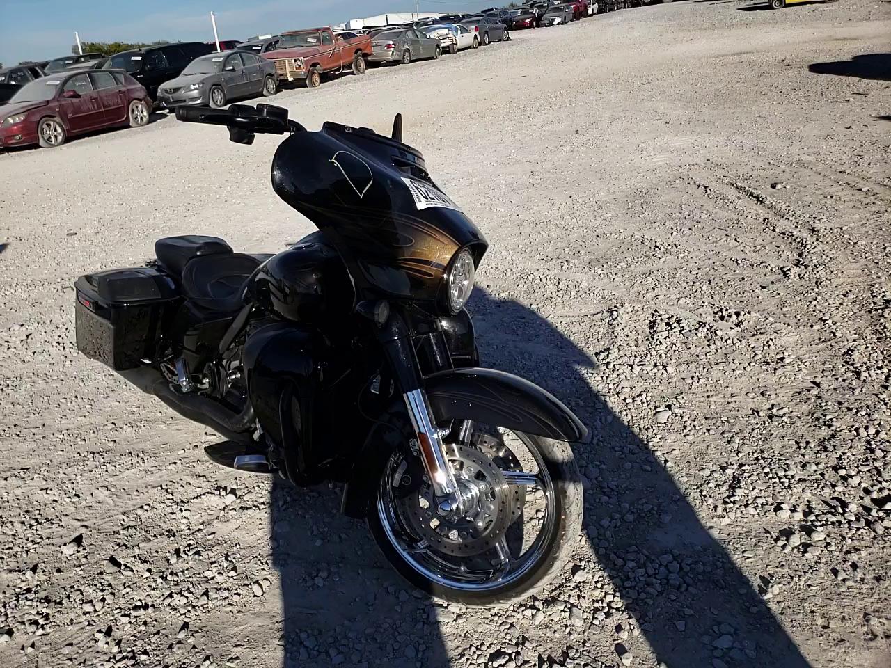 2015 HARLEY-DAVIDSON FLHXSE CVO 1HD1PXN11FB963382
