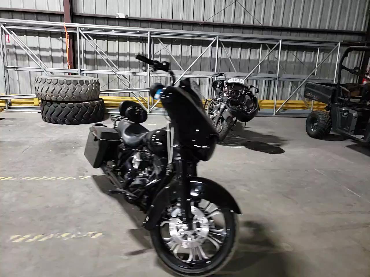 2007 HARLEY-DAVIDSON FLHX 1HD1KB4127Y718267