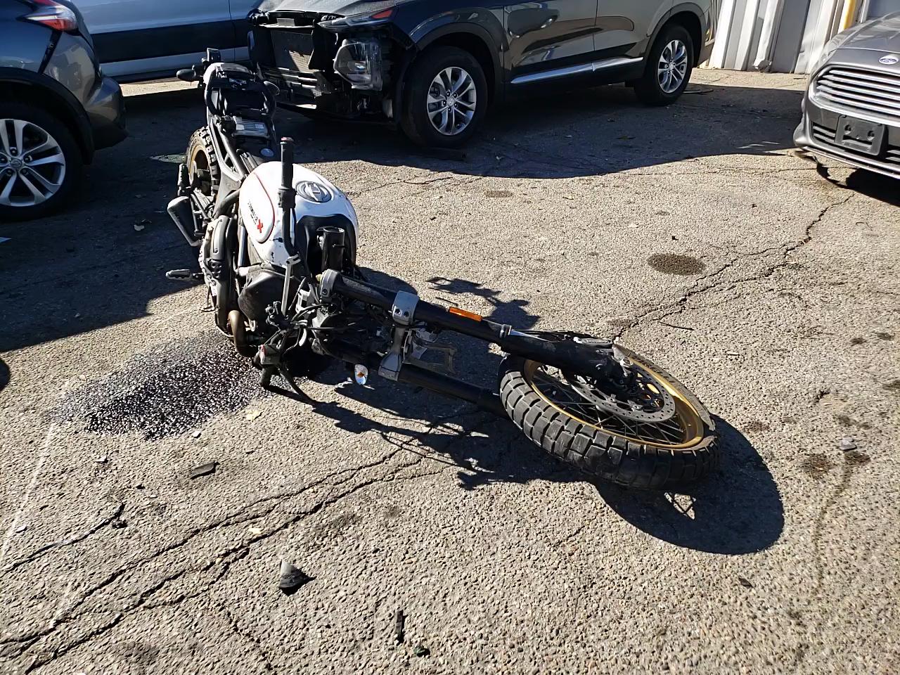 2018 DUCATI SCRAMBLER ML0KAFBM2JT000641
