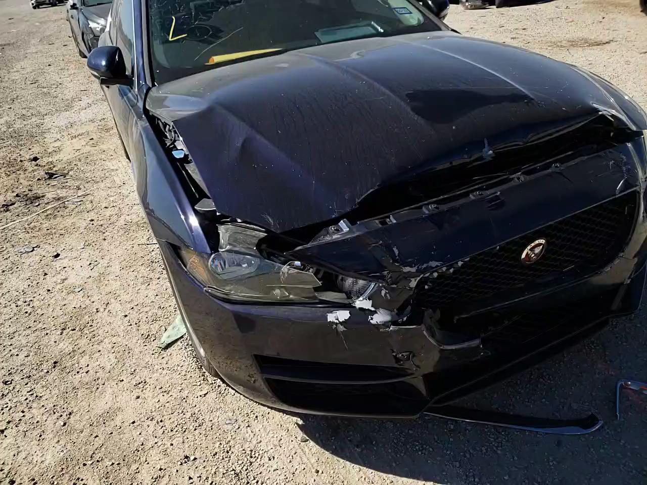 2018 JAGUAR XE SAJAR4FX2JCP36512