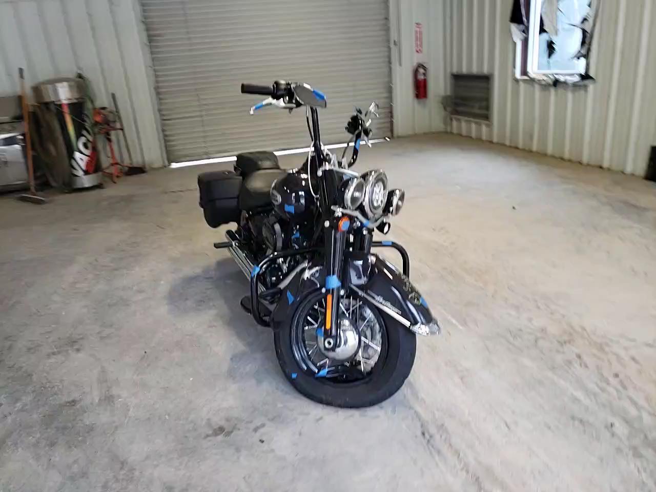 2021 HARLEY-DAVIDSON FLHCS 1HD1YBK10MB021292
