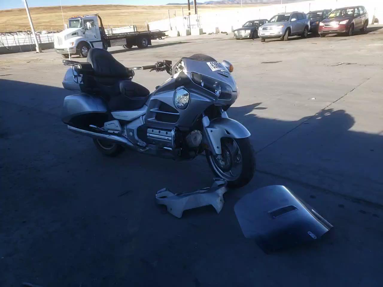 2015 HONDA GL1800 ABS JH2SC68N4FK100237