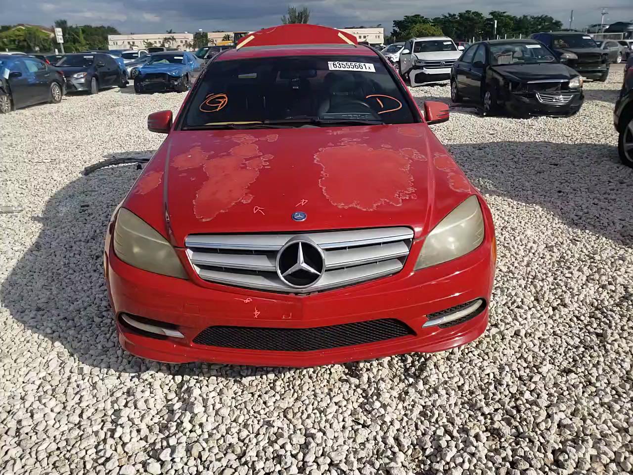2011 MERCEDES-BENZ C CLASS WDDGF5EB9BR147264