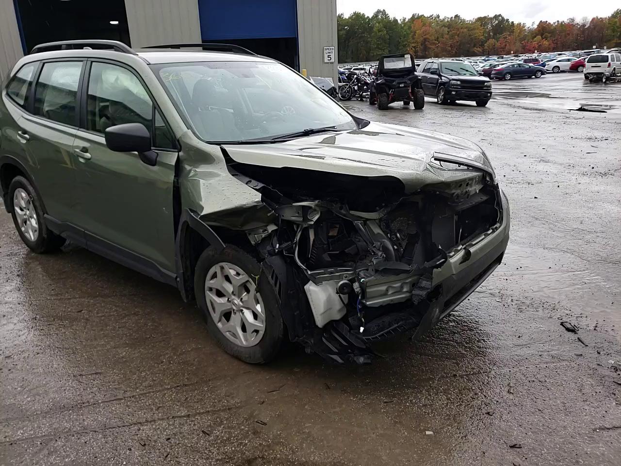 2019 SUBARU FORESTER JF2SKACC4KH424060