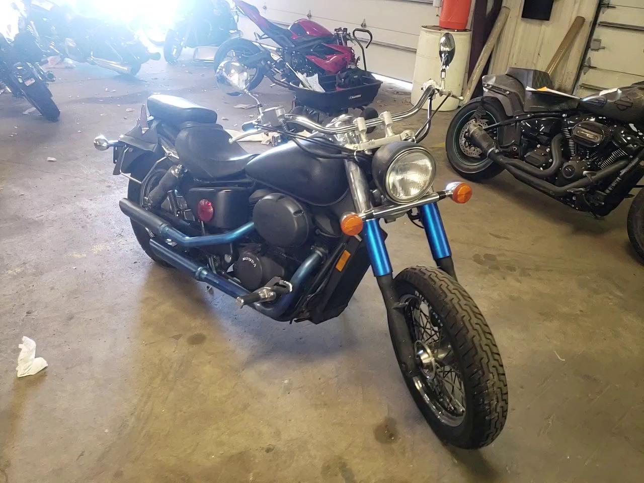 2002 HONDA VT750 CDB JH2RC44J12M011858