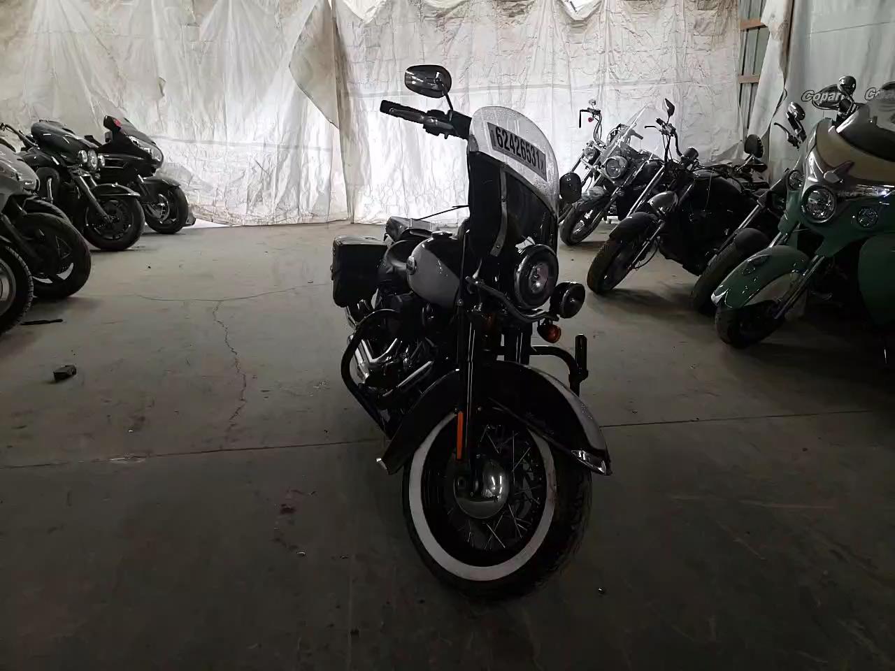2021 HARLEY-DAVIDSON FLHCS 1HD1YBK18MB032153