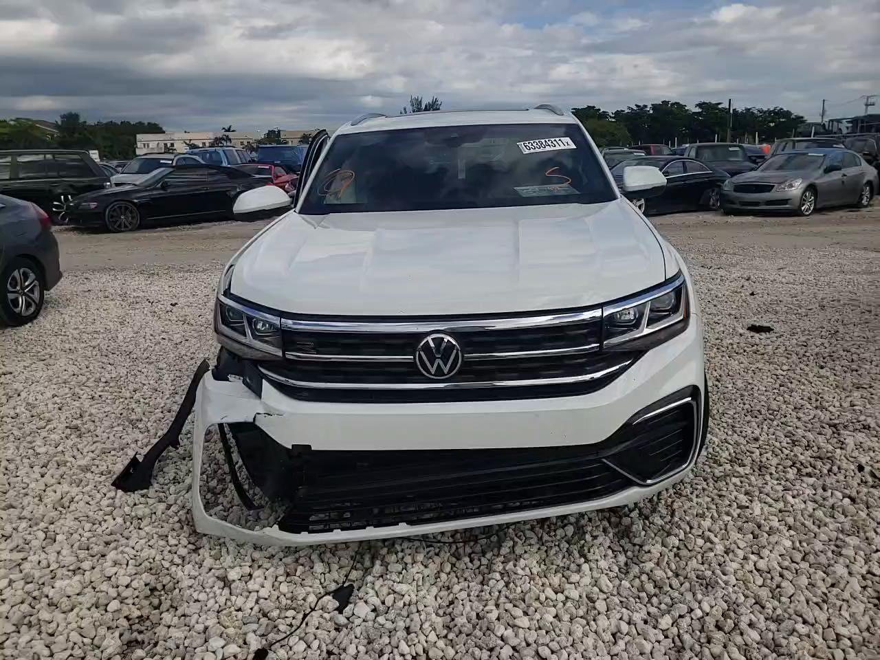 2021 VOLKSWAGEN ATLAS CROS 1V2SE2CA3MC236509