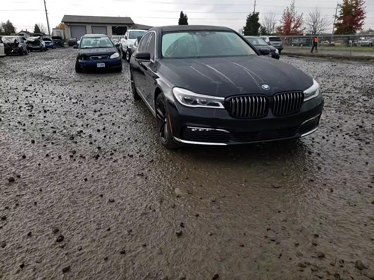 2018 BMW 750 XI WBA7F2C50JG423781
