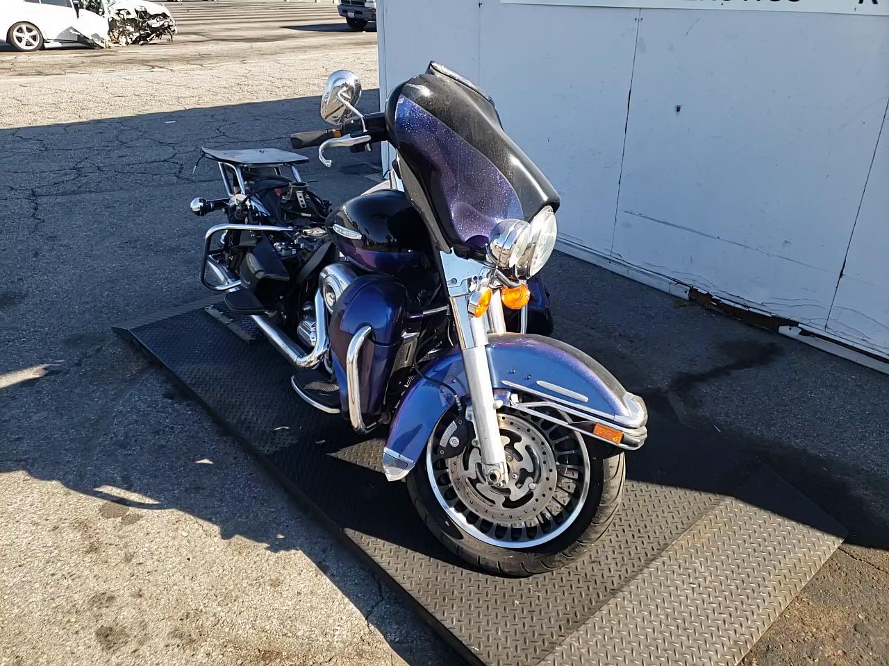 2010 HARLEY-DAVIDSON FLHTK 1HD1KEM1XAB668181