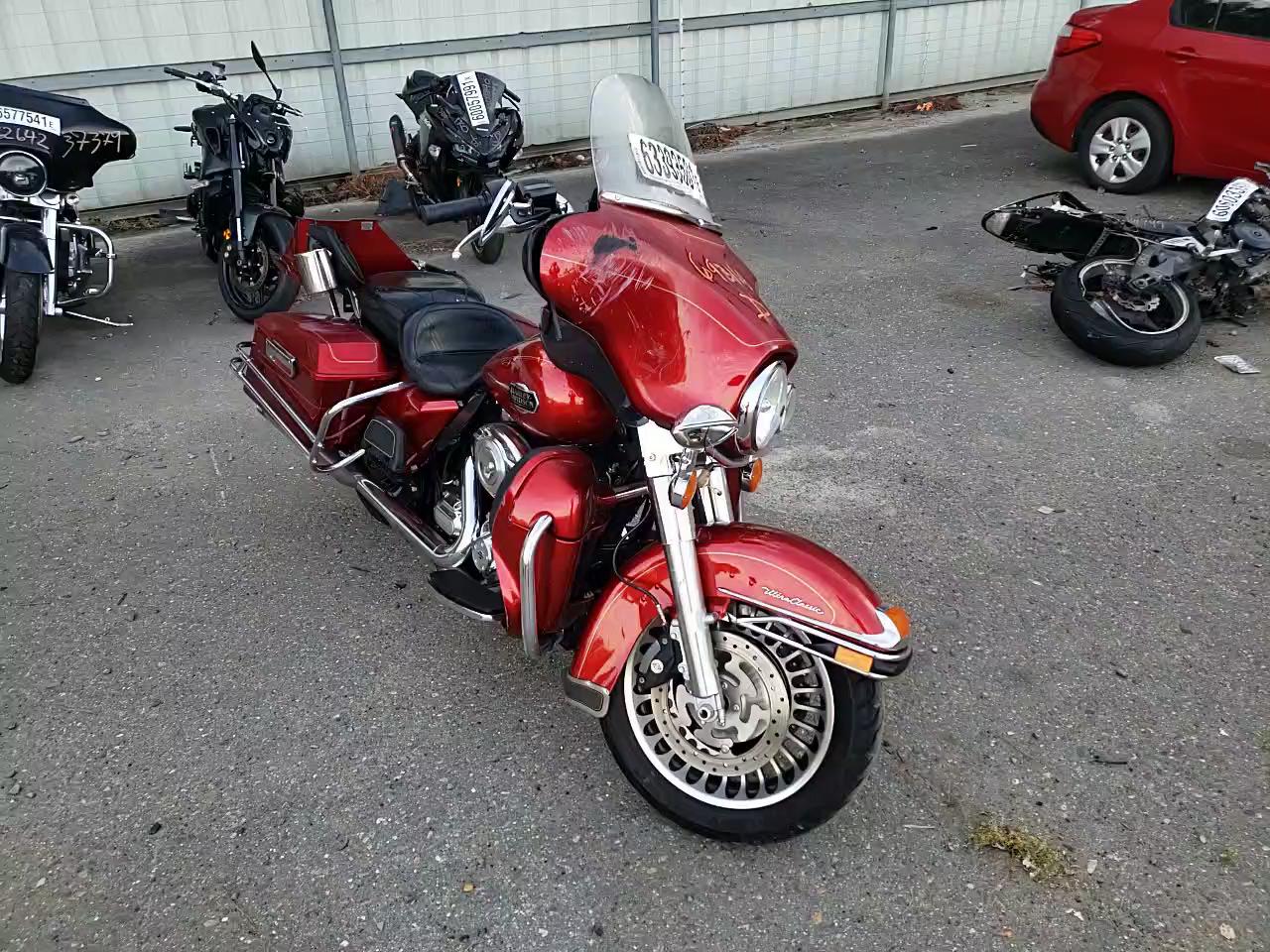 2013 HARLEY-DAVIDSON FLHTCU ULT 1HD1FCM18DB693108