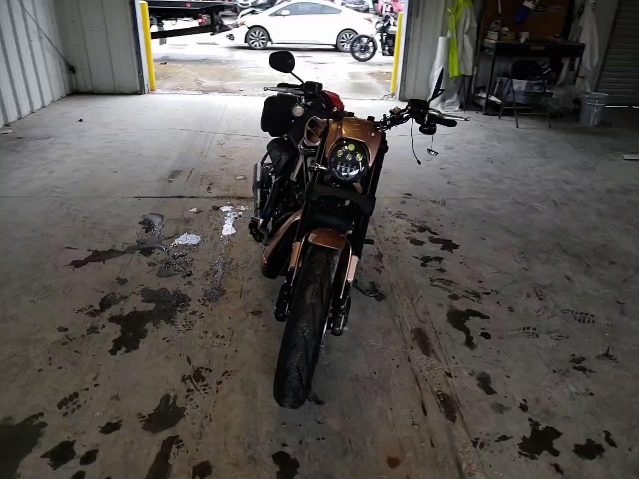 2014 HARLEY-DAVIDSON VRSCDX NIG 1HD1HHH12EC801459