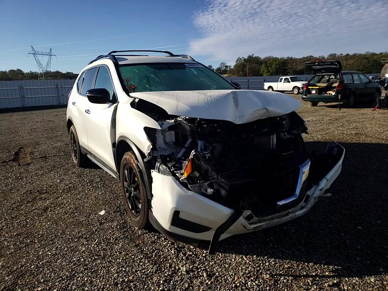 2017 NISSAN ROGUE SV - 5N1AT2MV8HC811872