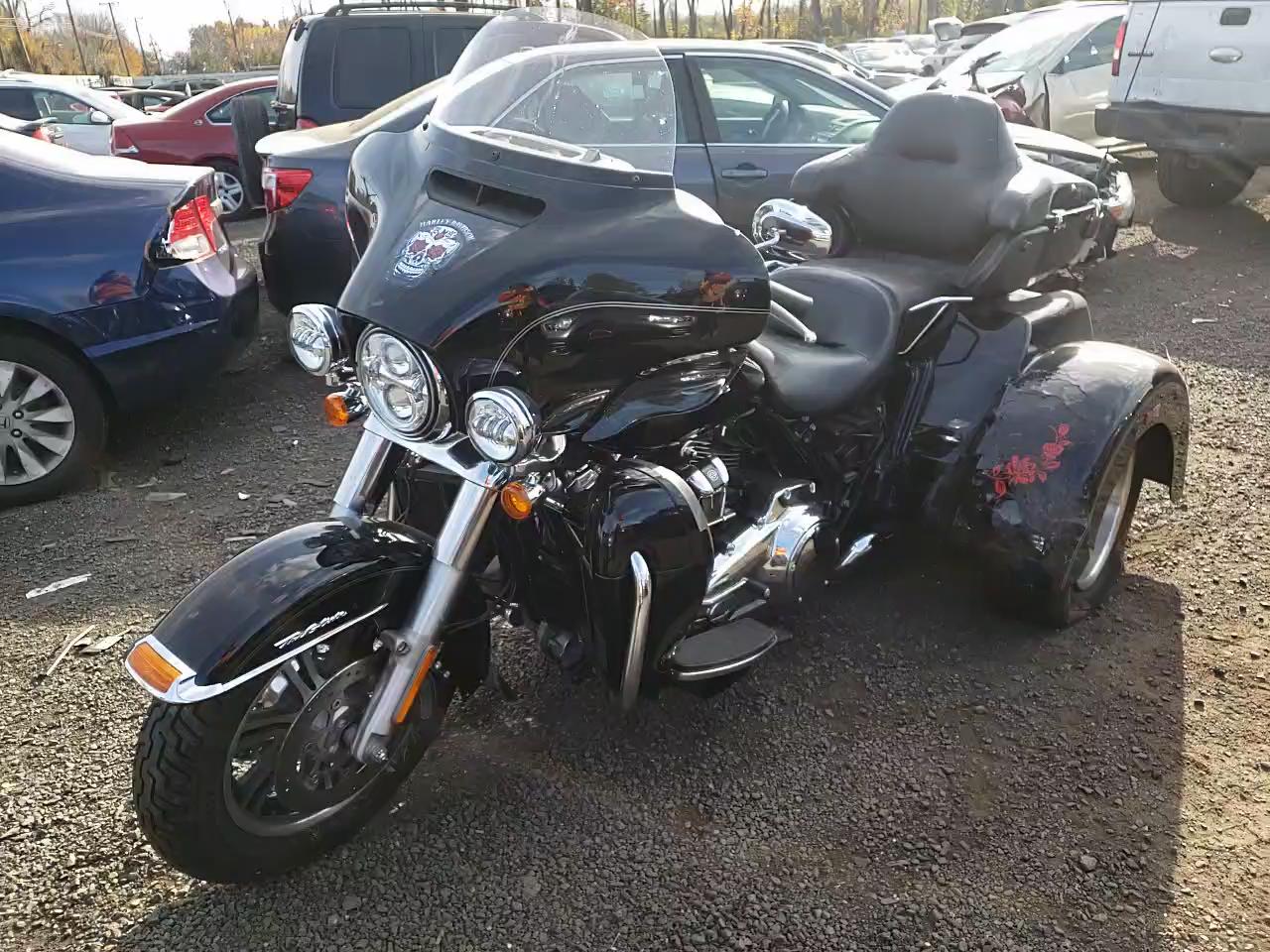 2017 HARLEY-DAVIDSON FLHTCUTG T 1HD1MAD13HB860264