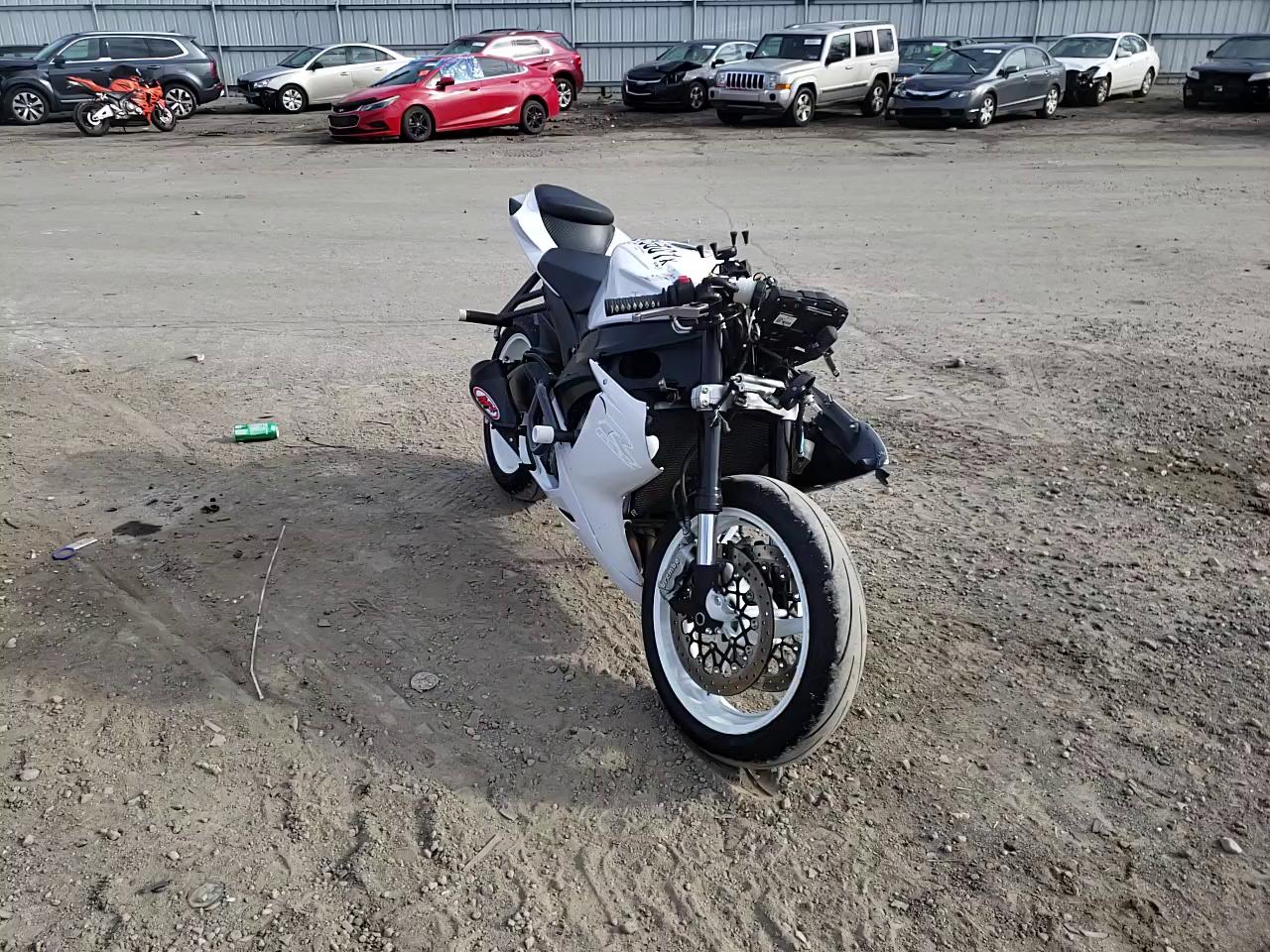 2019 SUZUKI GSX-R600 JS1GN7FA5K7100138