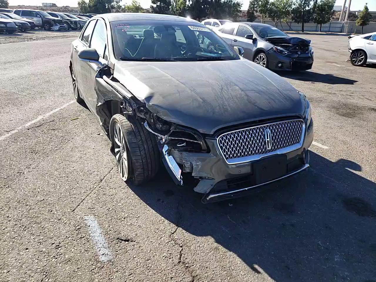 2017 LINCOLN MKZ RESERV 3LN6L5E9XHR613837