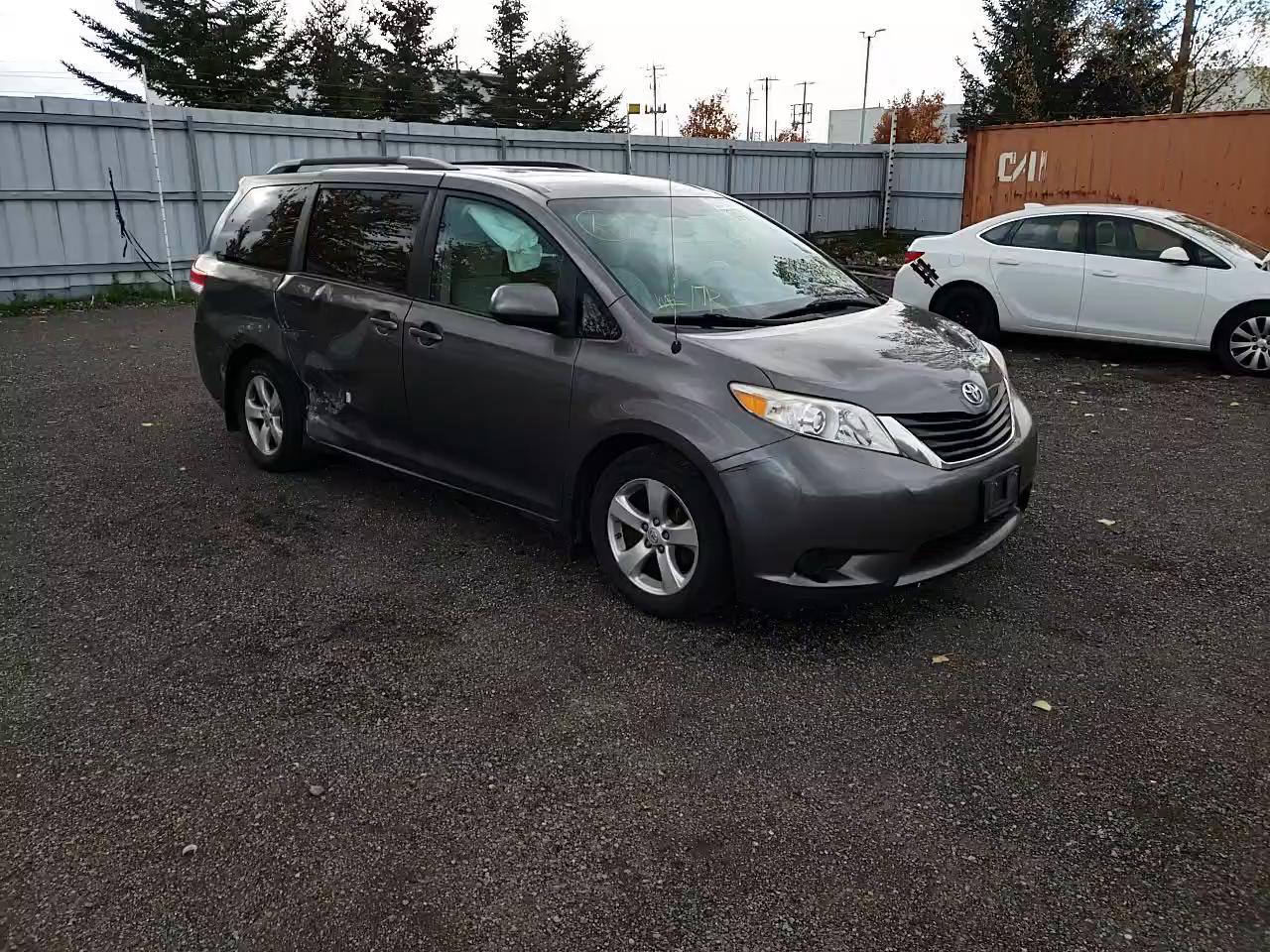 2011 TOYOTA SIENNA LE - 5TDKK3DC9BS089060