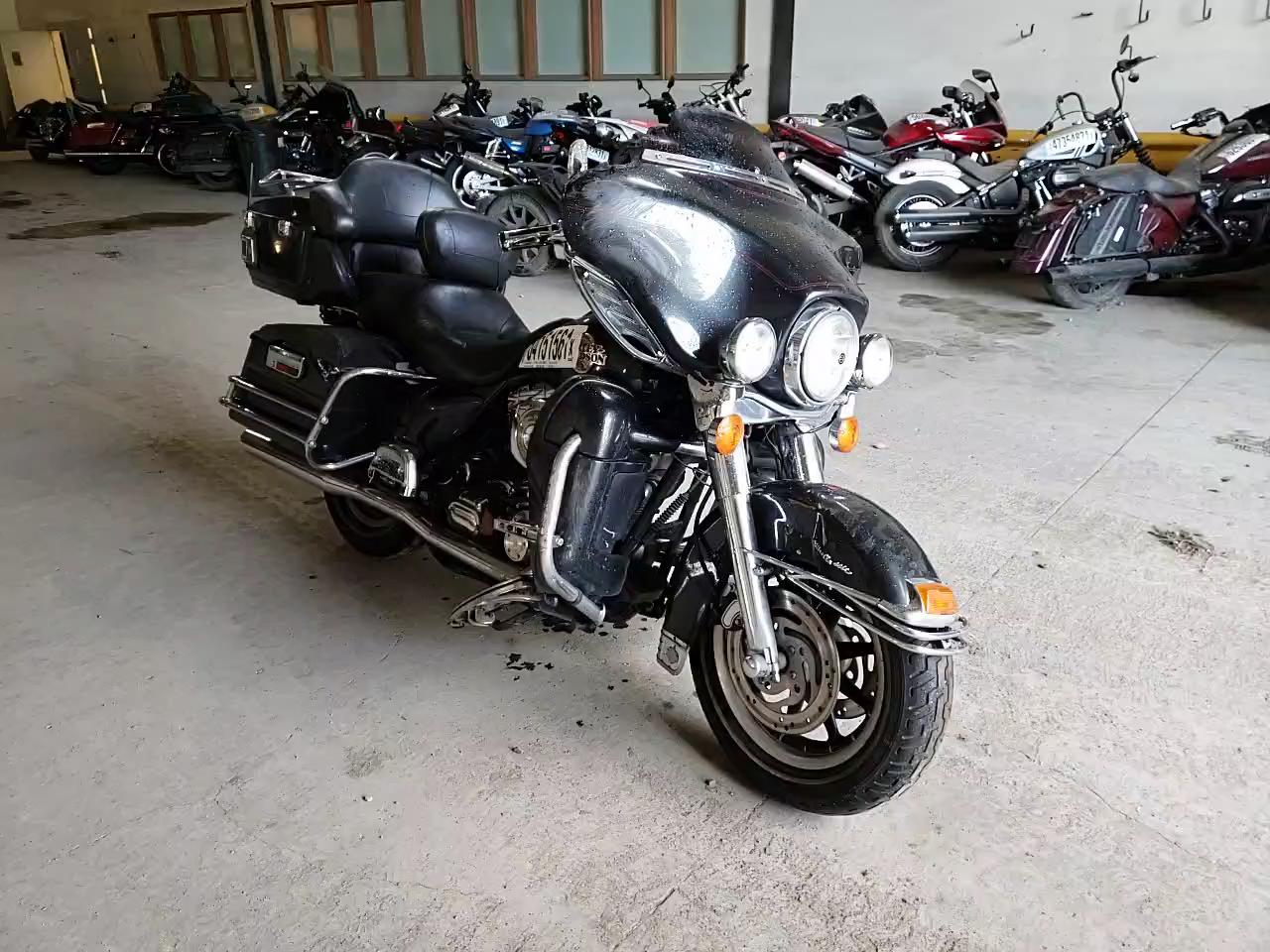 2006 HARLEY-DAVIDSON FLHTCUI 1HD1FCW196Y698007