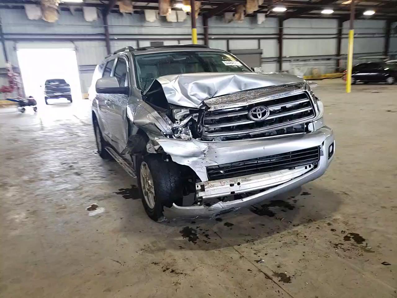 2013 TOYOTA SEQUOIA SR 5TDZY5G11DS043681