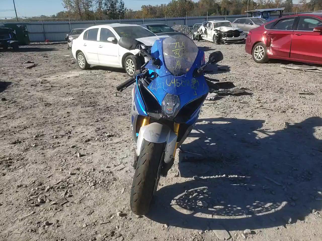 2021 SUZUKI GSX-R1000 JS1DM11H4M7100156