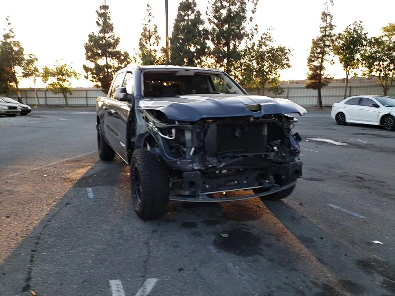 2019 RAM 1500 TRADE 1C6RREGT9KN655488