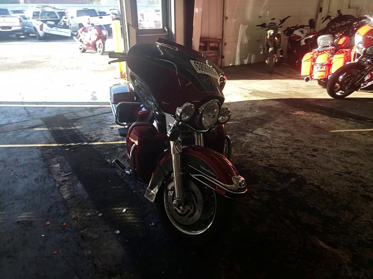 2007 HARLEY-DAVIDSON FLHTCUI 1HD1FC4117Y701163