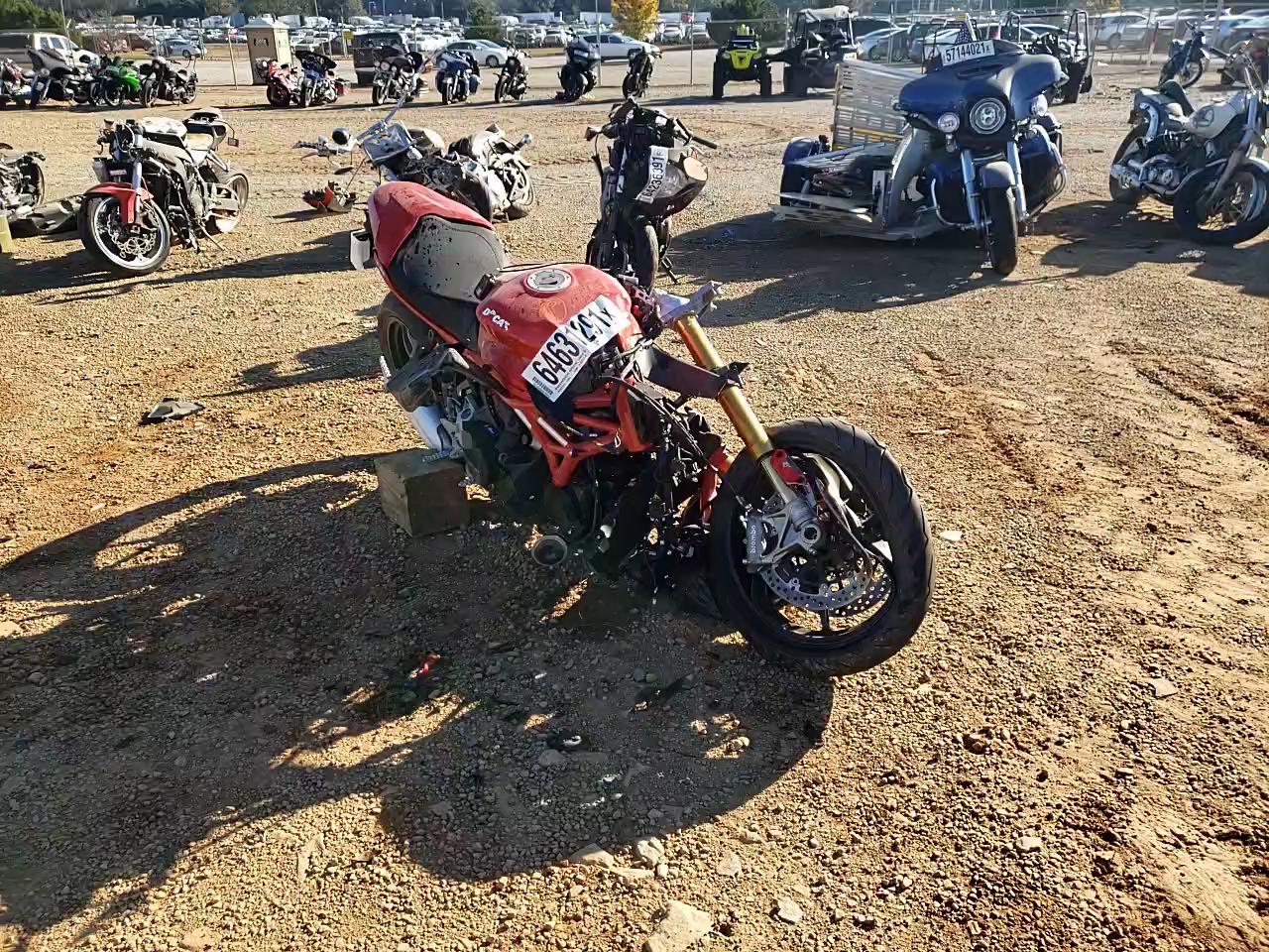2022 DUCATI SUPERSPORT ZDMVABDS5NB002031