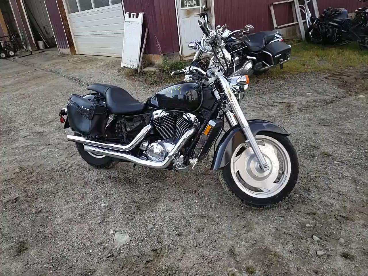 2001 HONDA VT1100 C2 1HFSC430X1A103303