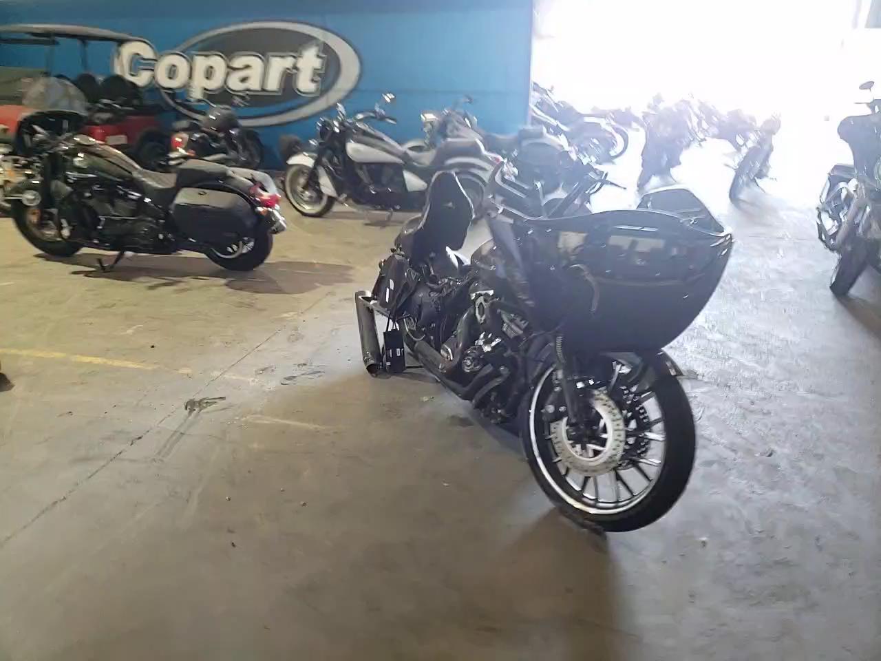 2020 HARLEY-DAVIDSON FLTRXS 1HD1KTP10LB616125